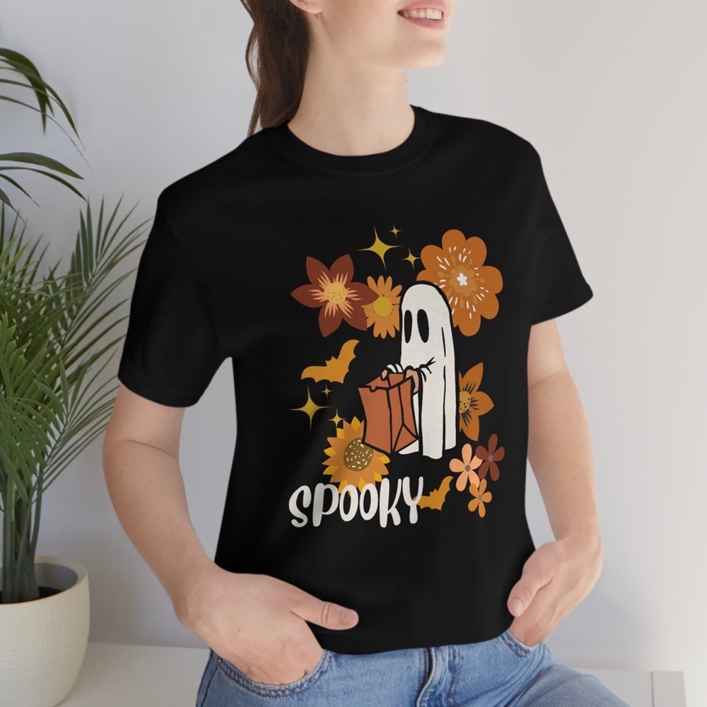 Spooky Ghost T-Shirt - Halloween T-Shirt Size Small